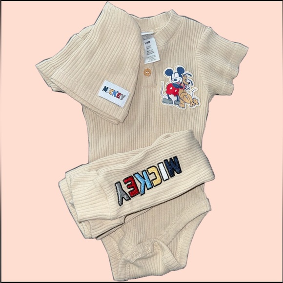 Disney Mickey and Pluto Set - Picture 1 of 7